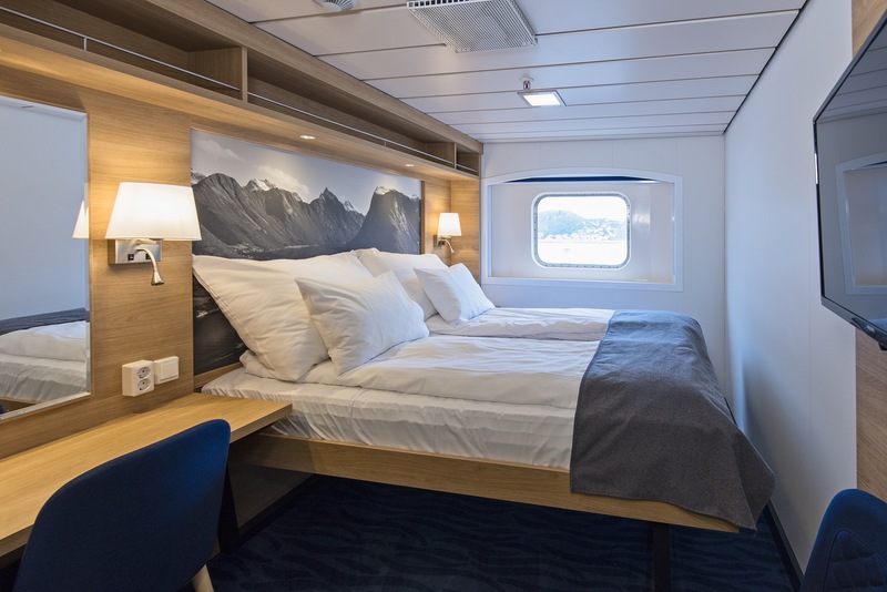 Arctic Superior | Double on upper deck with window